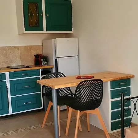 Apartament La Studio Sabranais Sabran
